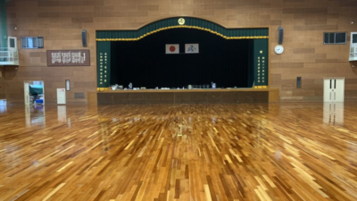 某体育館再研磨ポリウレタン3回塗り