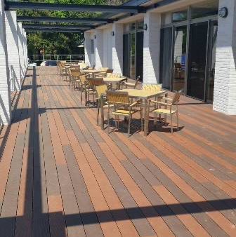 福岡県　某大学テラス