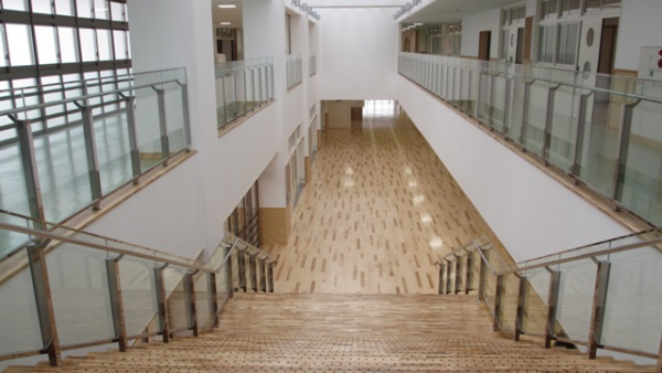 多久市　某小中一貫校